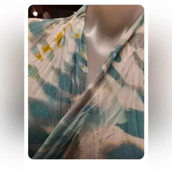 Tommy Bahama Tie Dye Floral Stretch Wrap Style  Stretch Top Size Small - Picture 7 of 9